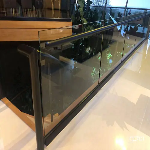 نرده شیشه ای اکسپوز