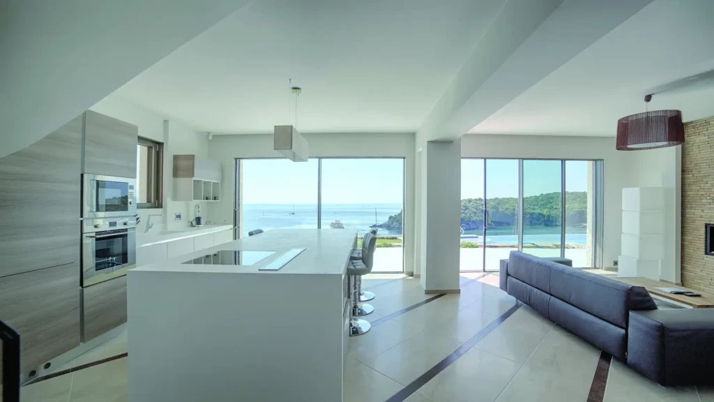 پنجره کشویی