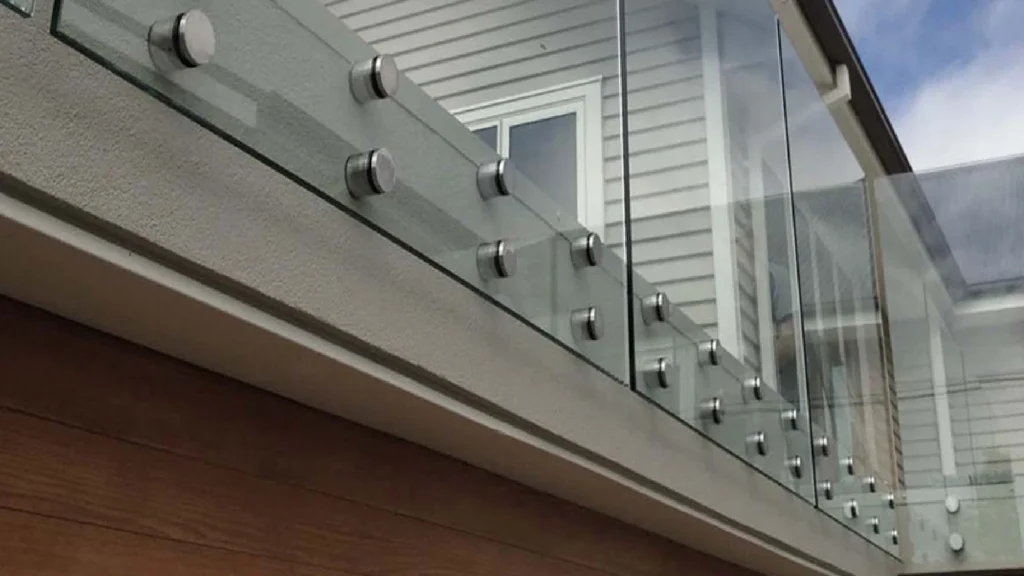 نرده شیشه ای فیکس پوینت