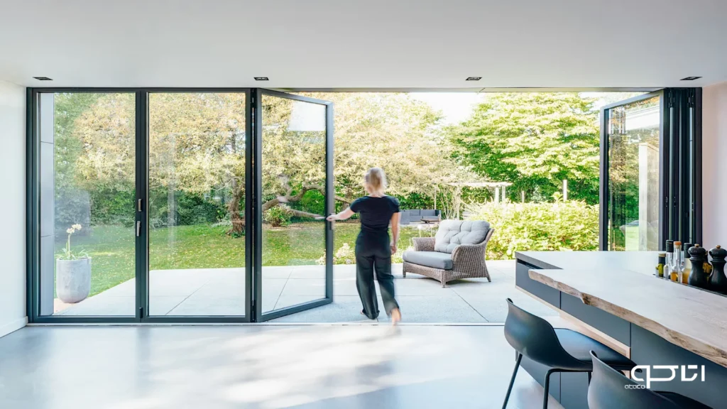 معایب درب آکاردئونی